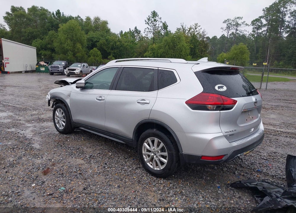 2018 NISSAN ROGUE SV VIN: KNMAT2MT2JP621843