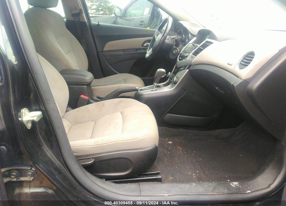 2014 CHEVROLET CRUZE 1LT AUTO VIN: 1G1PC5SB7E7462516