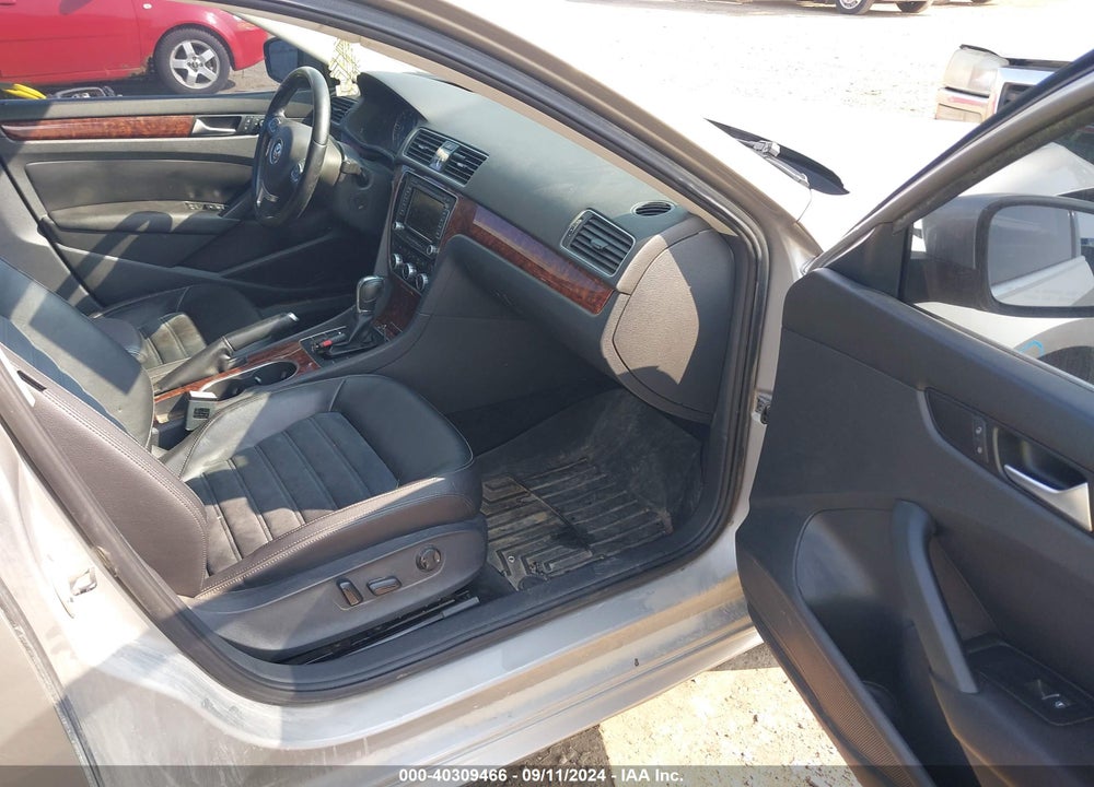 2013 VOLKSWAGEN PASSAT 2.0L TDI SEL PREMIUM VIN: 1VWCN7A38DC037508