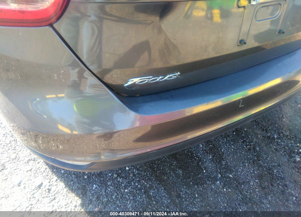 2016 FORD FOCUS SE VIN: 1FADP3K24GL364336