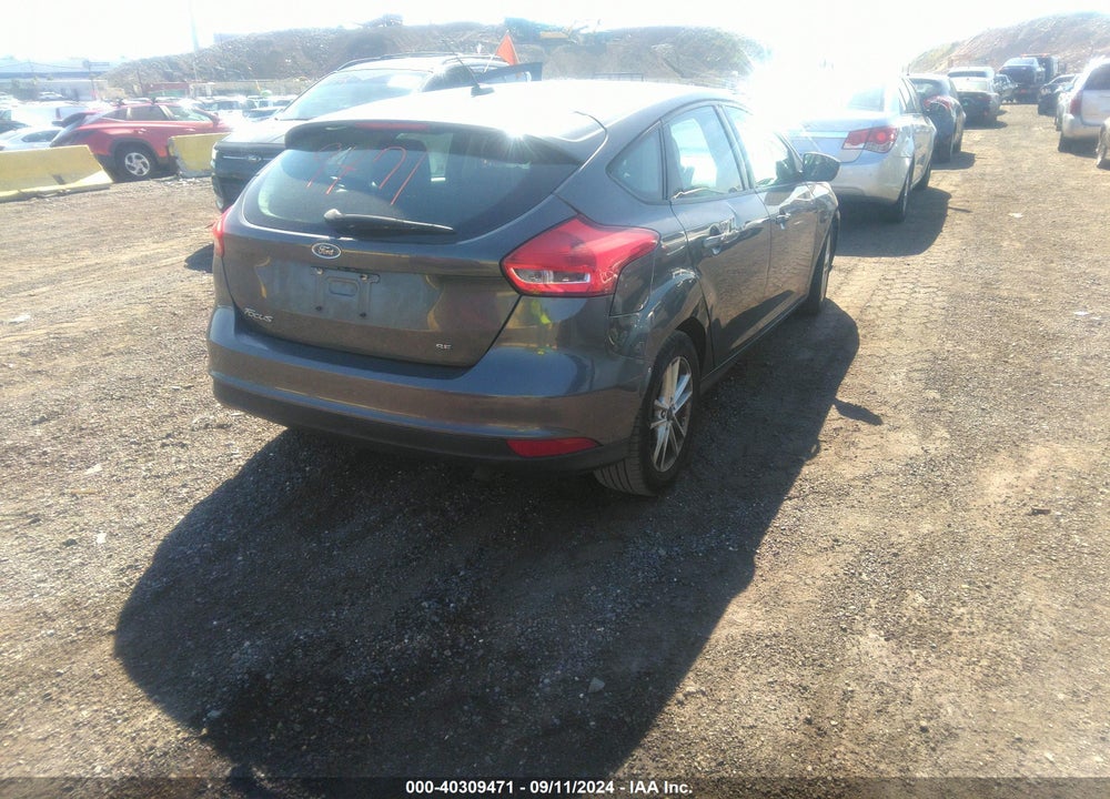 2016 FORD FOCUS SE VIN: 1FADP3K24GL364336