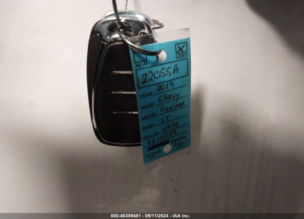 2019 CHEVROLET EQUINOX LT VIN: 2GNAXKEV2K6121159