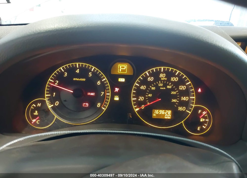 2005 INFINITI G35X VIN: JNKCV51F25M305531