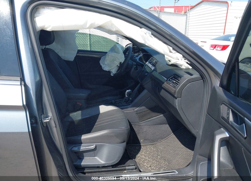 2022 VOLKSWAGEN TIGUAN 2.0T SE R-LINE BLACK VIN: 3VV8B7AX0NM064093