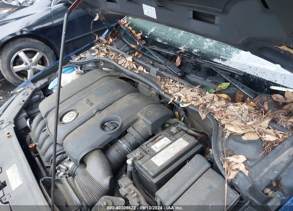 2011 VOLKSWAGEN JETTA 2.5L SE VIN: 3VWDX7AJ2BM061814
