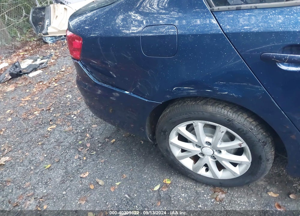 2011 VOLKSWAGEN JETTA 2.5L SE VIN: 3VWDX7AJ2BM061814