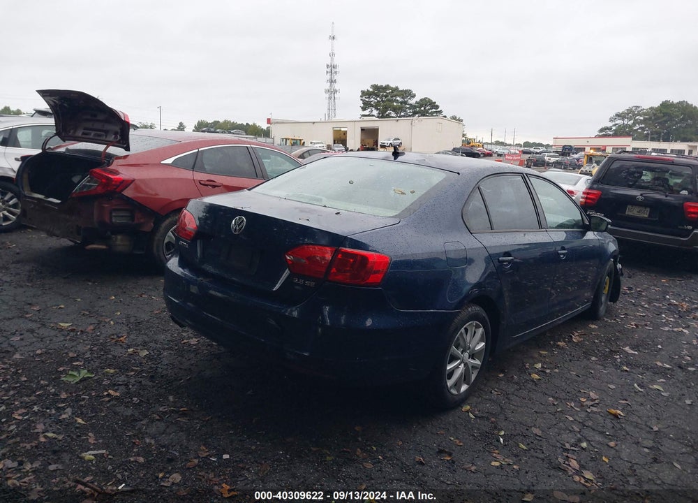 2011 VOLKSWAGEN JETTA 2.5L SE VIN: 3VWDX7AJ2BM061814