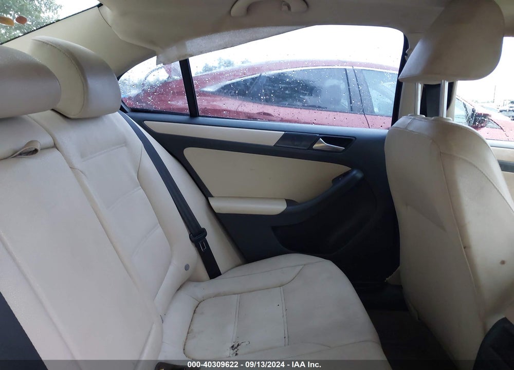 2011 VOLKSWAGEN JETTA 2.5L SE VIN: 3VWDX7AJ2BM061814