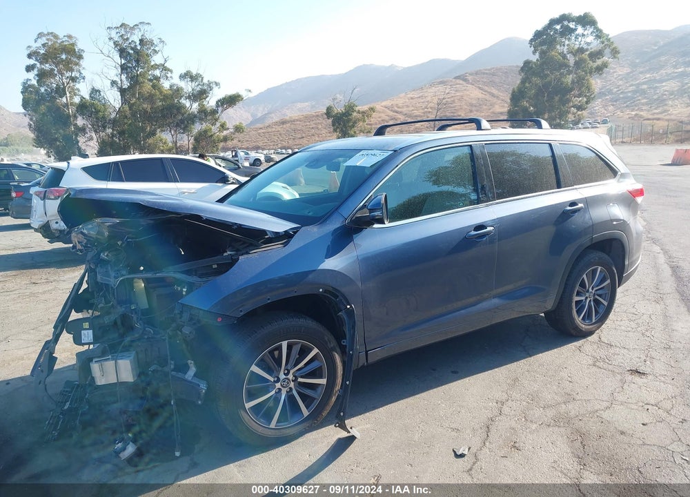 2017 TOYOTA HIGHLANDER XLE VIN: 5TDKZRFH1HS510690