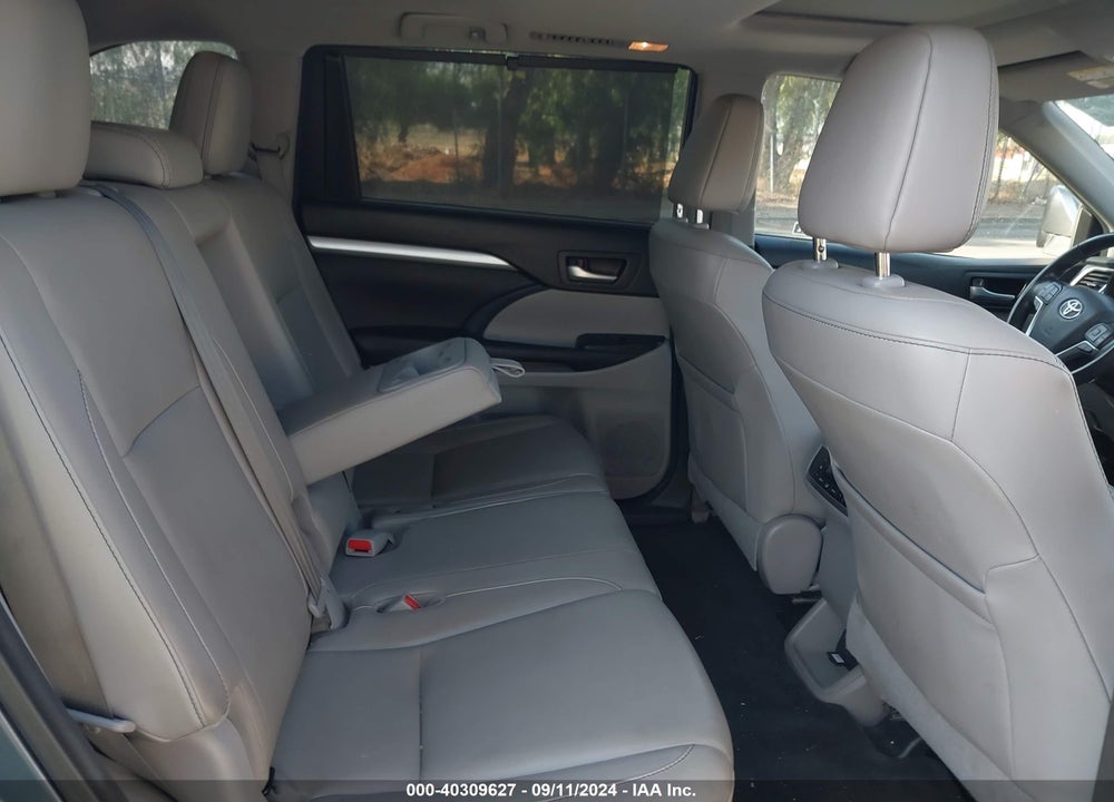 2017 TOYOTA HIGHLANDER XLE VIN: 5TDKZRFH1HS510690