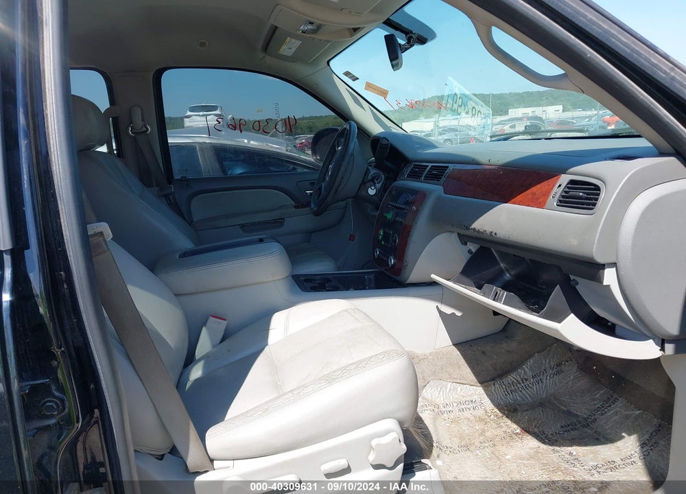 2014 CHEVROLET TAHOE LT VIN: 1GNSCBE05ER114607