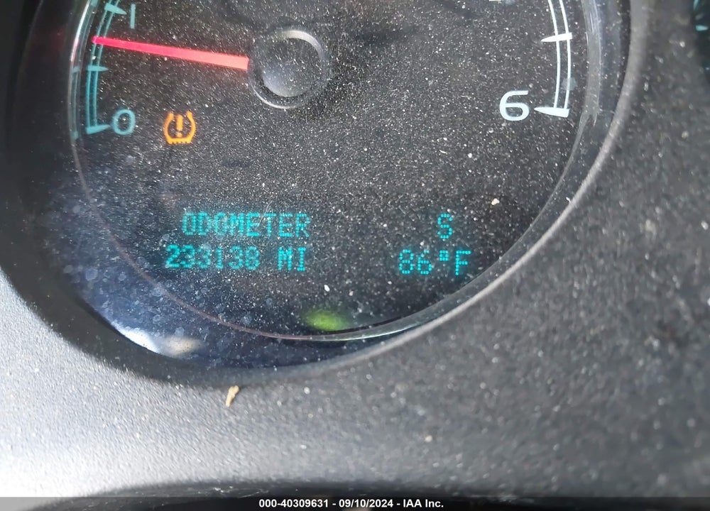 2014 CHEVROLET TAHOE LT VIN: 1GNSCBE05ER114607