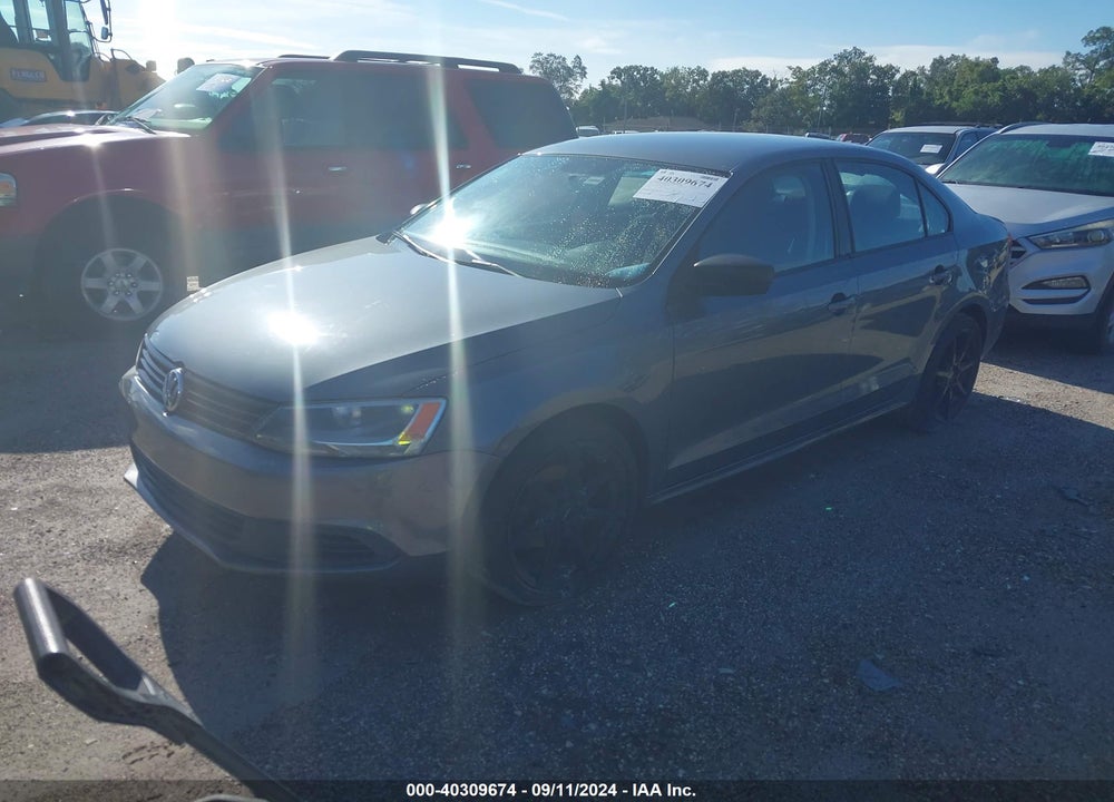 2013 VOLKSWAGEN JETTA 2.0L S VIN: 3VW2K7AJ1DM237132