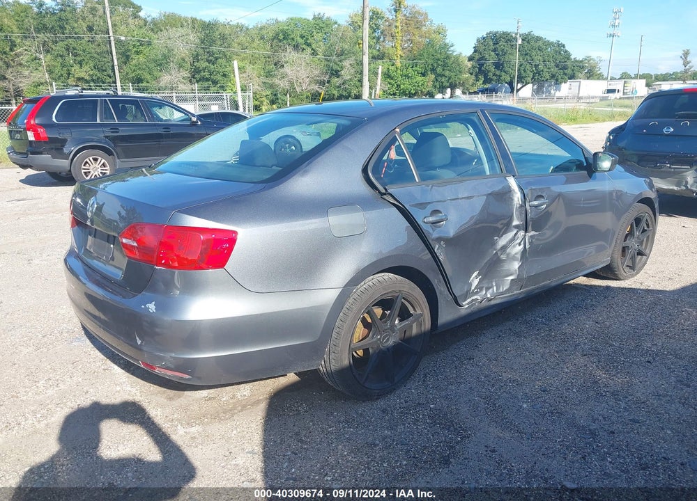 2013 VOLKSWAGEN JETTA 2.0L S VIN: 3VW2K7AJ1DM237132