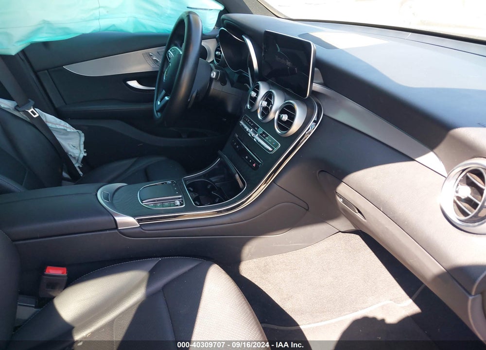 2021 MERCEDES-BENZ GLC 300 SUV VIN: W1N0G8DB7MV313988