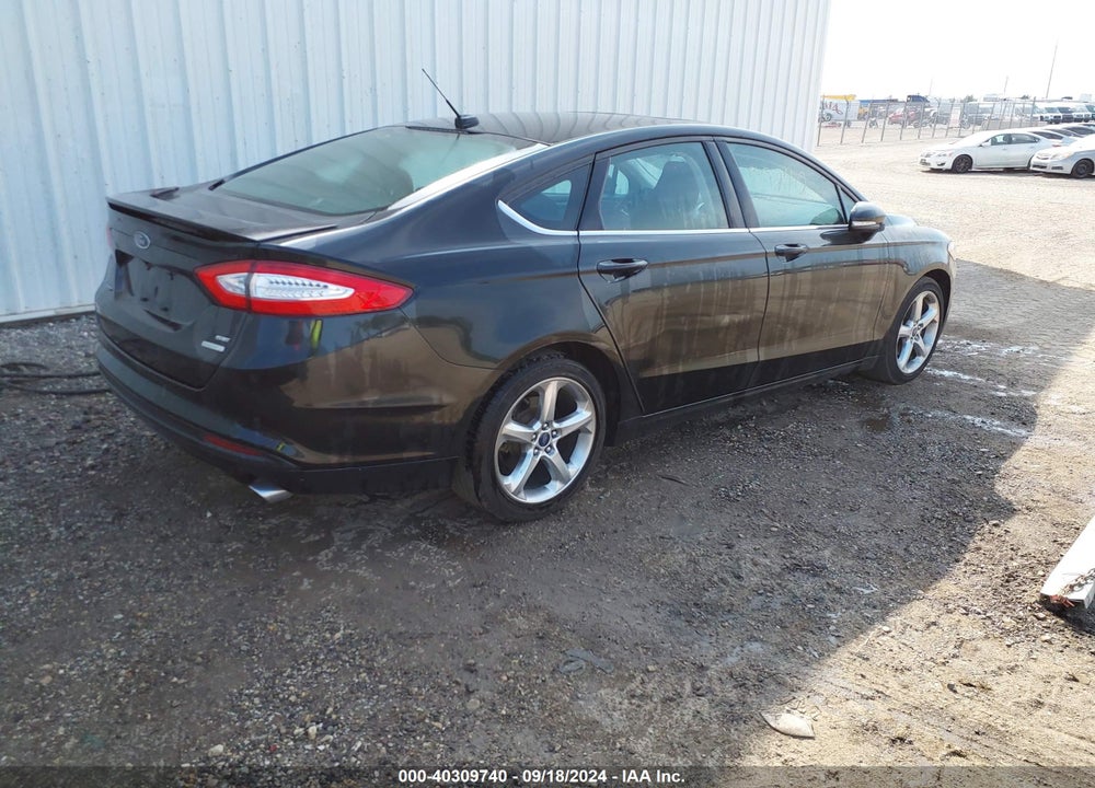 2015 FORD FUSION SE VIN: 3FA6P0HD8FR223561