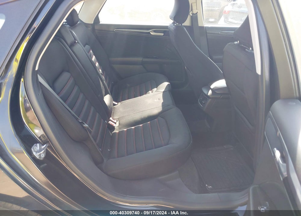 2015 FORD FUSION SE VIN: 3FA6P0HD8FR223561