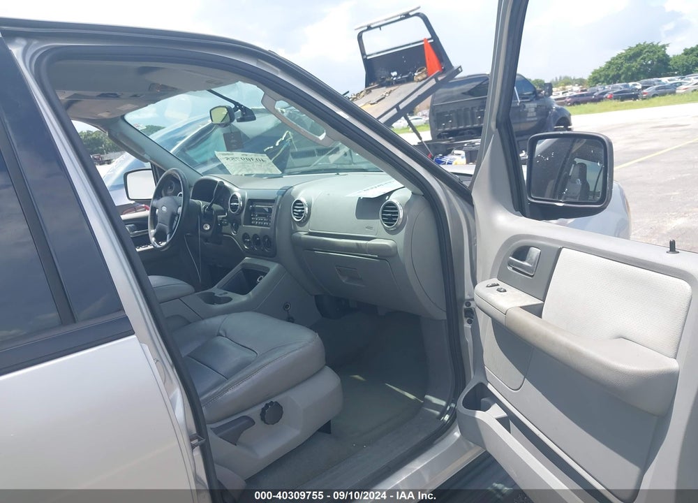 2004 FORD EXPEDITION NBX/XLT VIN: 1FMPU16L14LB65274