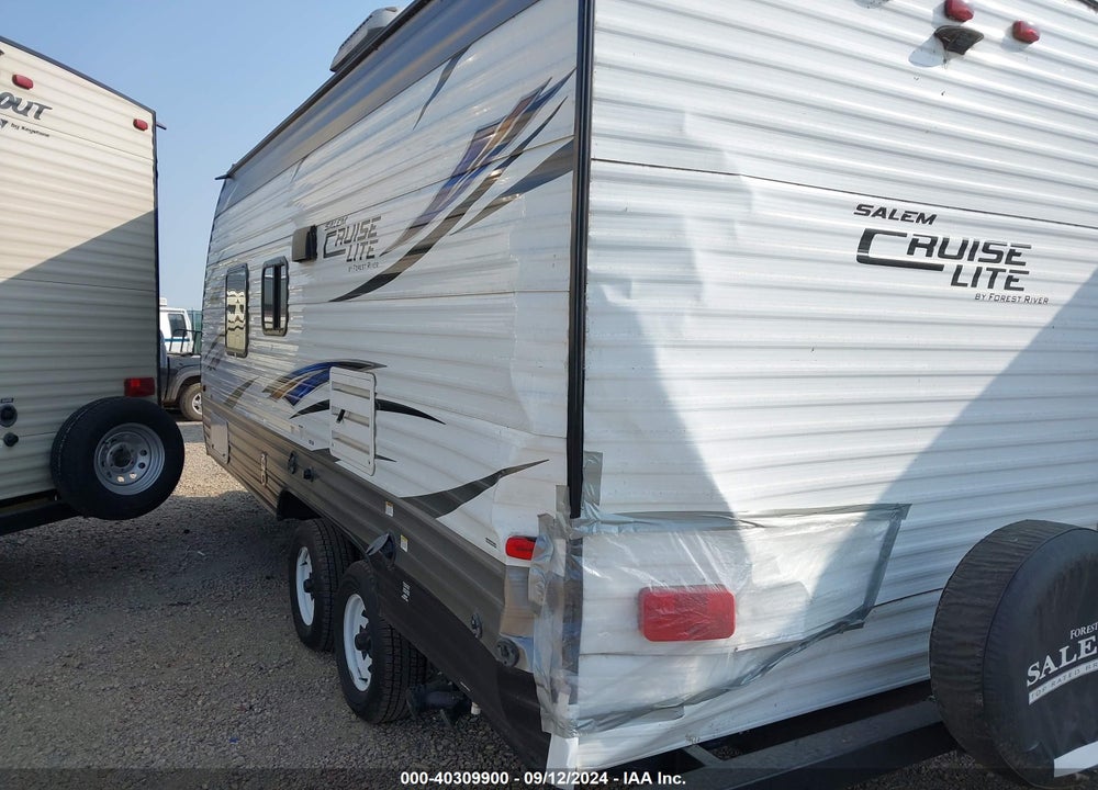 2018 FOREST RIVER CRUISE LIGHT VIN: 4X4TSM720J7417224