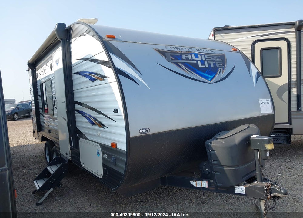 2018 FOREST RIVER CRUISE LIGHT VIN: 4X4TSM720J7417224