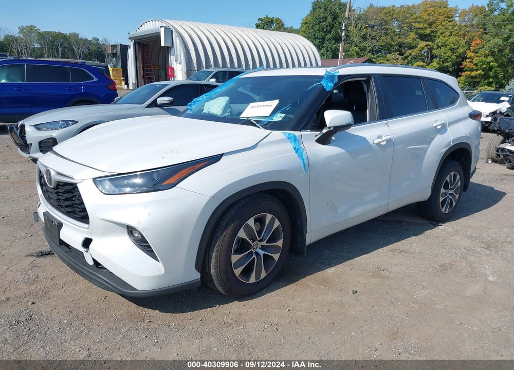 2024 TOYOTA HIGHLANDER XLE VIN: 5TDKDRBH0RS547462