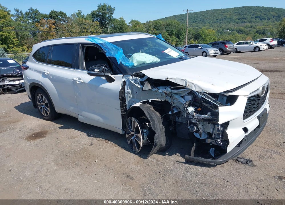 2024 TOYOTA HIGHLANDER XLE VIN: 5TDKDRBH0RS547462