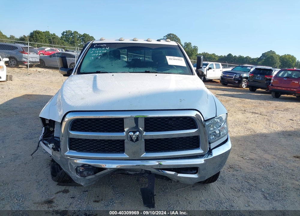 2018 RAM 3500 SLT  4X4 8' BOX VIN: 3C63RRHL4JG394502