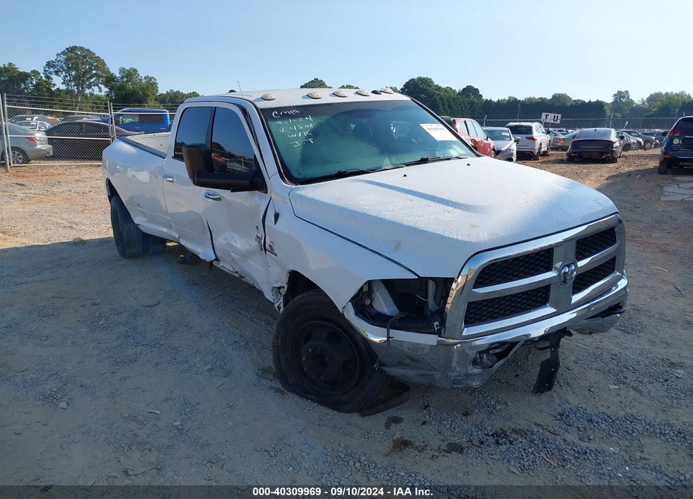 2018 RAM 3500 SLT  4X4 8' BOX VIN: 3C63RRHL4JG394502