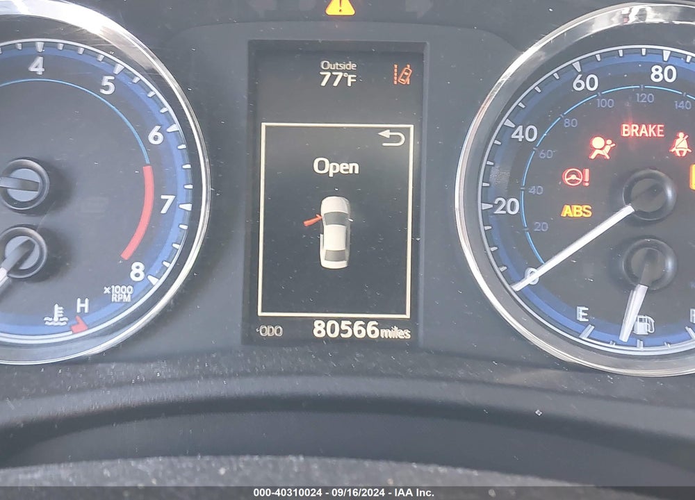 2019 TOYOTA COROLLA XSE VIN: 2T1BURHE5KC128597