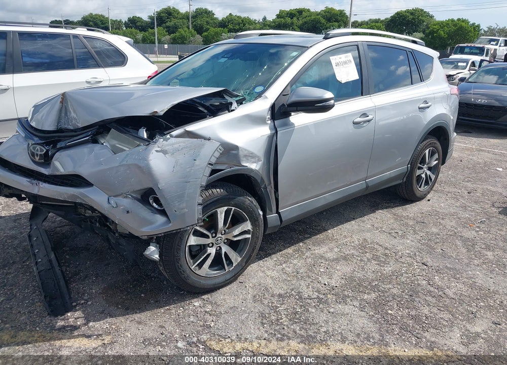 2017 TOYOTA RAV4 XLE VIN: 2T3WFREV9HW404570
