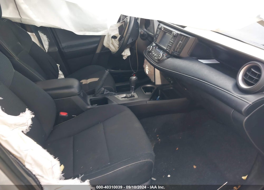 2017 TOYOTA RAV4 XLE VIN: 2T3WFREV9HW404570