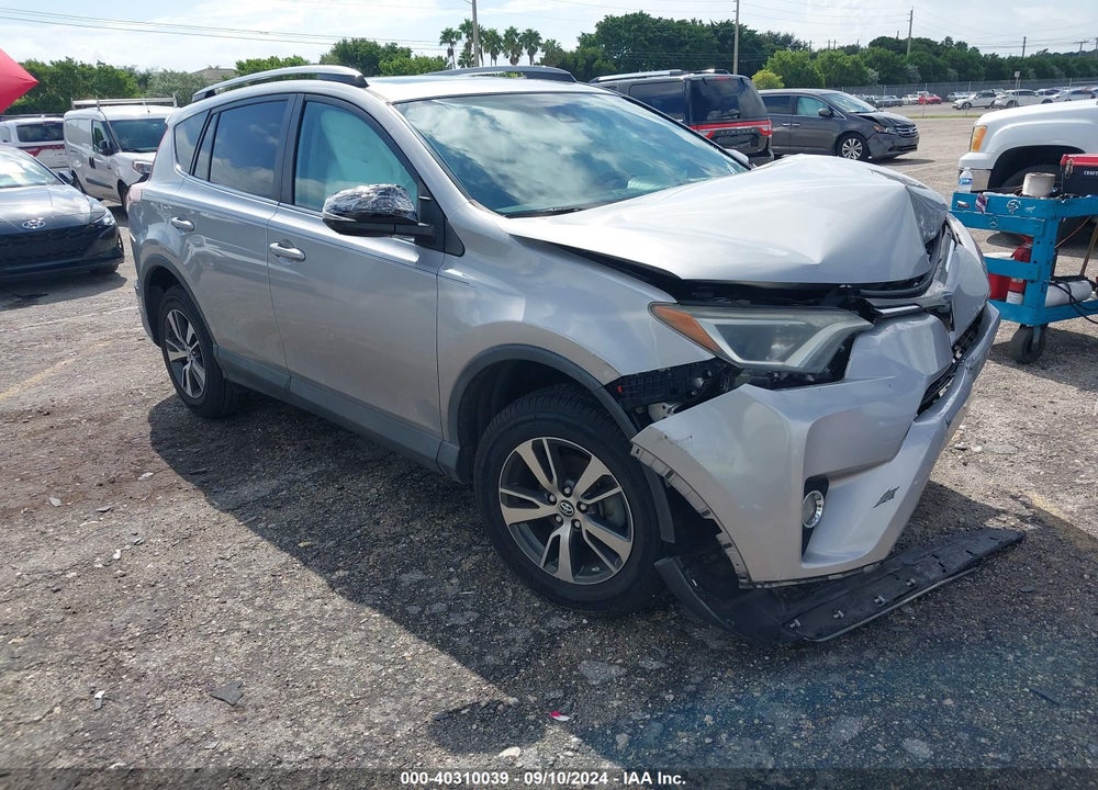 2017 TOYOTA RAV4 XLE VIN: 2T3WFREV9HW404570