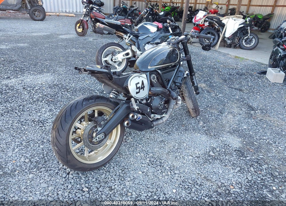 2018 DUCATI SCRAMBLER 800 VIN: ML015ANM1JT014576