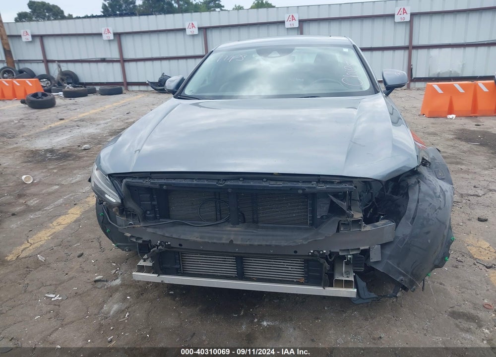 2018 VOLVO S90 T5 MOMENTUM VIN: LVY982MK0JP022802