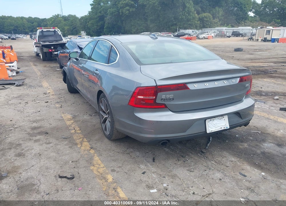 2018 VOLVO S90 T5 MOMENTUM VIN: LVY982MK0JP022802