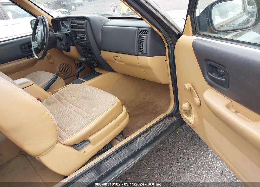 1997 JEEP CHEROKEE SE VIN: 1J4FJ27SXVL611650