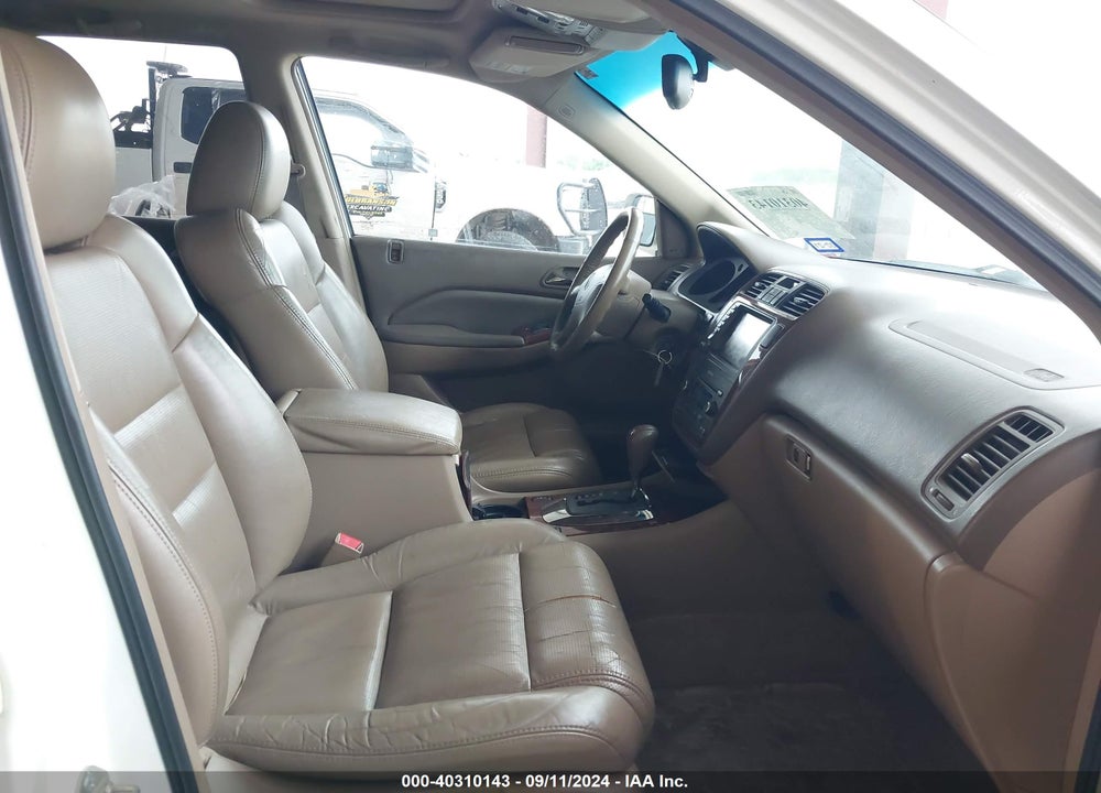 2005 ACURA MDX VIN: 2HNYD18885H521651