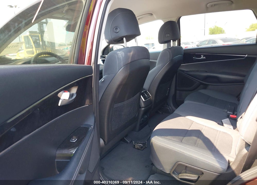 2017 KIA SORENTO 2.4L LX VIN: 5XYPG4A34HG191938