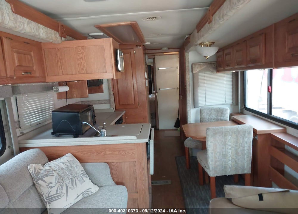 2003 ROADMASTER RAIL MAGNUM S-SERIE VIN: 1RFB5445533021977
