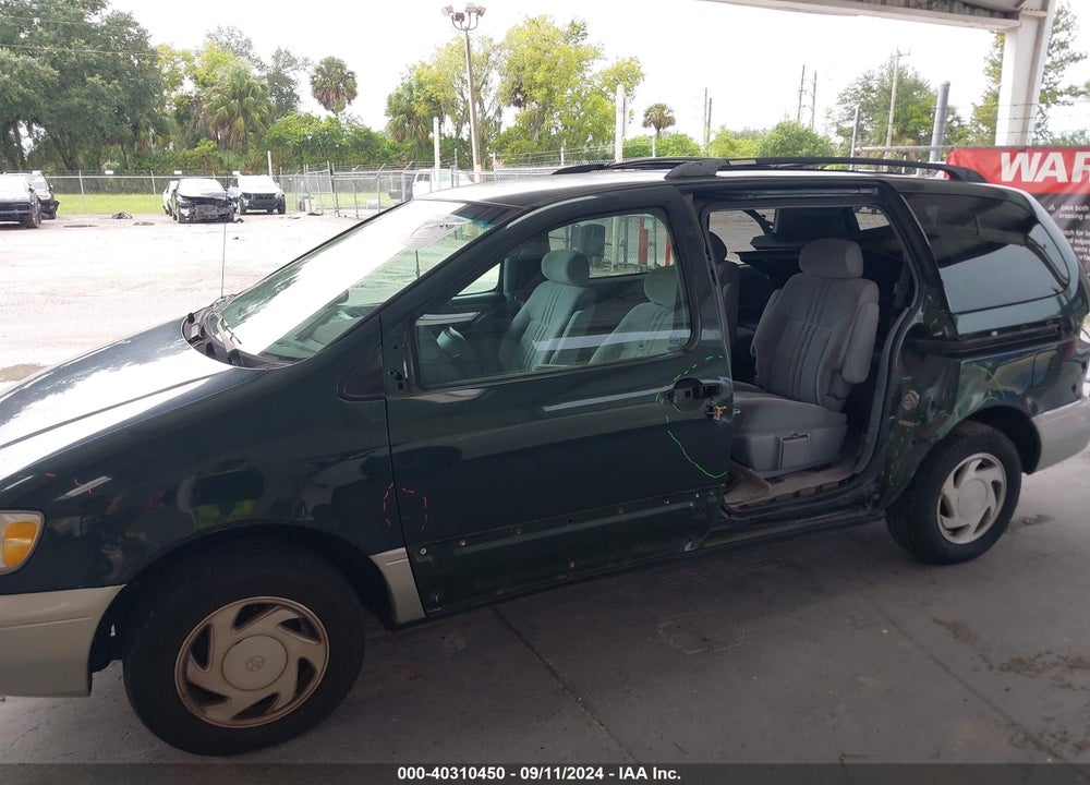 1999 TOYOTA SIENNA XLE VIN: 4T3ZF13C1XU123958
