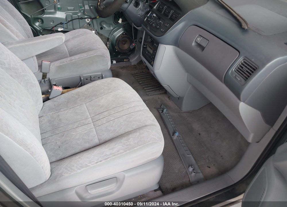 1999 TOYOTA SIENNA XLE VIN: 4T3ZF13C1XU123958