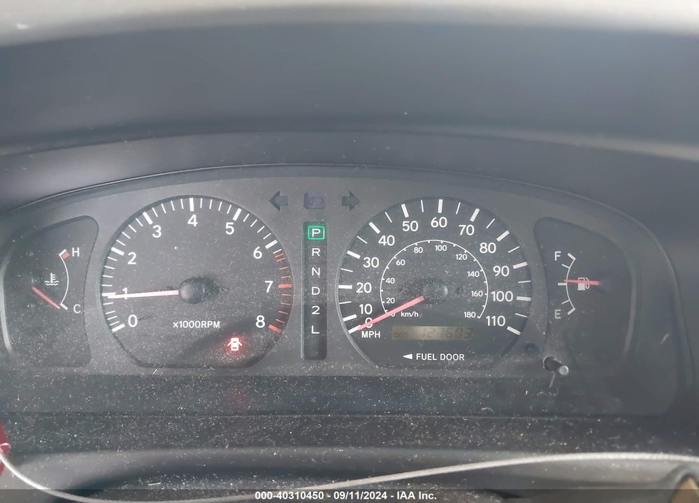 1999 TOYOTA SIENNA XLE VIN: 4T3ZF13C1XU123958