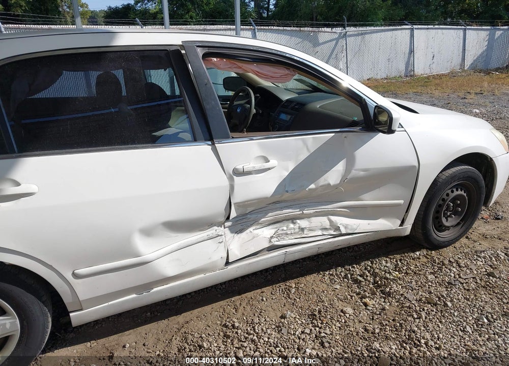 2005 HONDA ACCORD 2.4 LX VIN: 1HGCM56415A117095