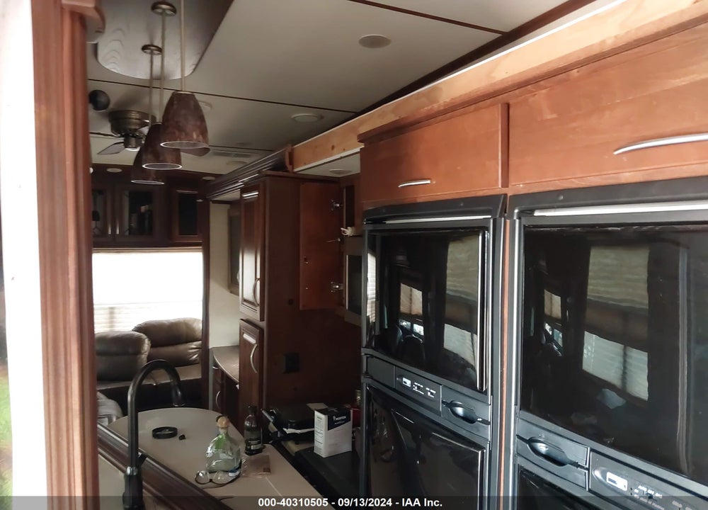 2014 CROSSROADS RUSHMORE VIN: 4V0FC3929DG004056