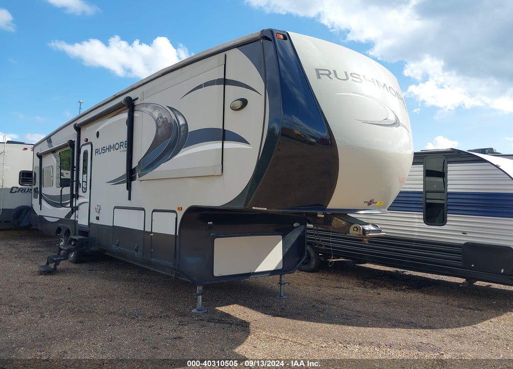 2014 CROSSROADS RUSHMORE VIN: 4V0FC3929DG004056