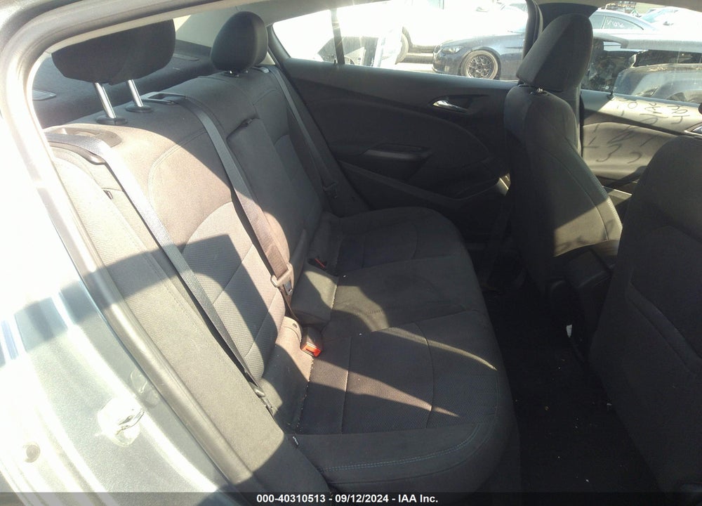 2018 CHEVROLET CRUZE LT AUTO VIN: 1G1BE5SM9J7184041