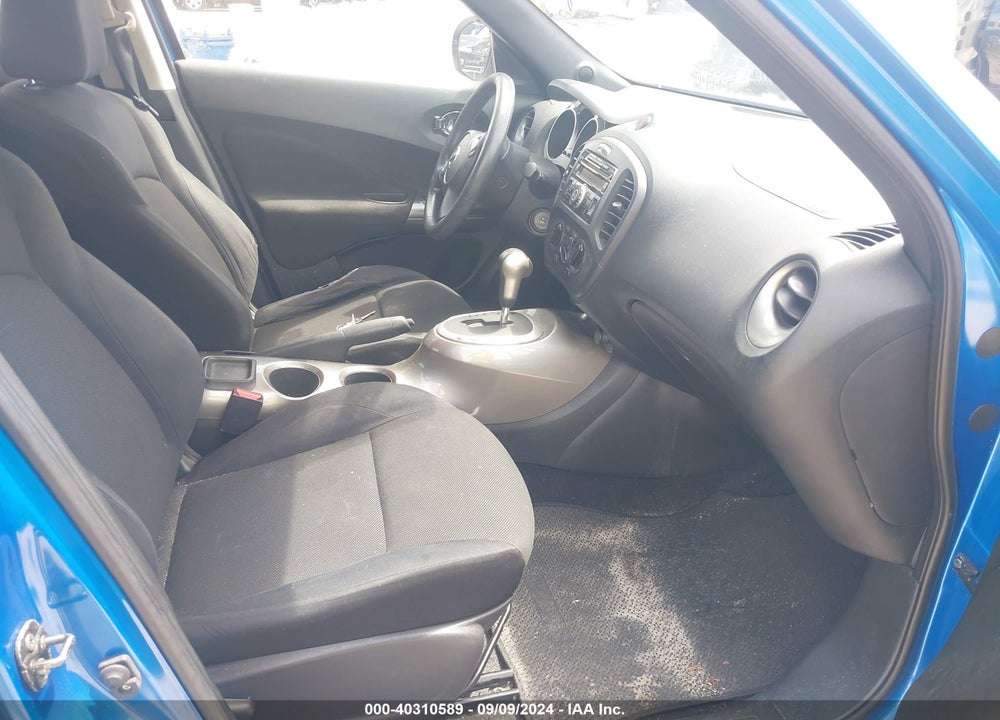 2011 NISSAN JUKE S VIN: JN8AF5MR1BT020451