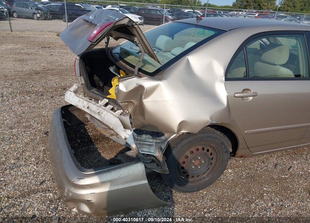 2008 TOYOTA COROLLA LE VIN: 1NXBR32E98Z000345