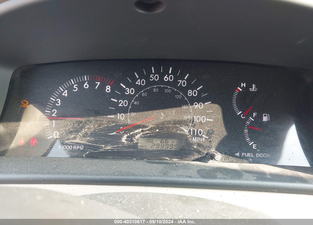 2008 TOYOTA COROLLA LE VIN: 1NXBR32E98Z000345