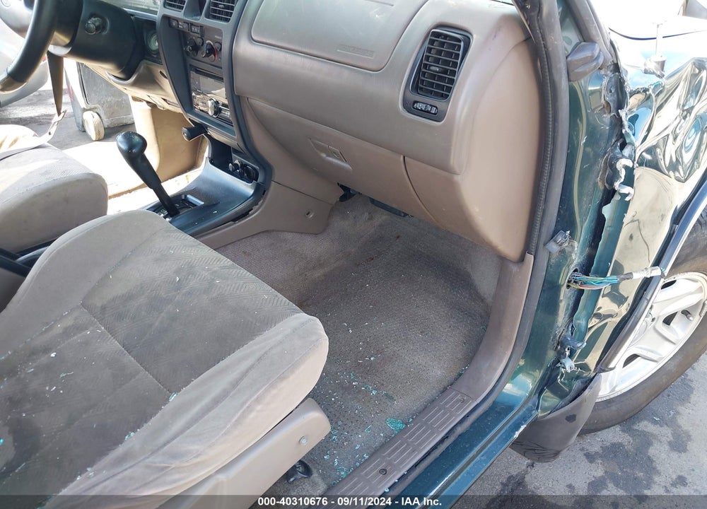 2001 TOYOTA 4RUNNER SR5 V6 VIN: JT3GN86R010197391